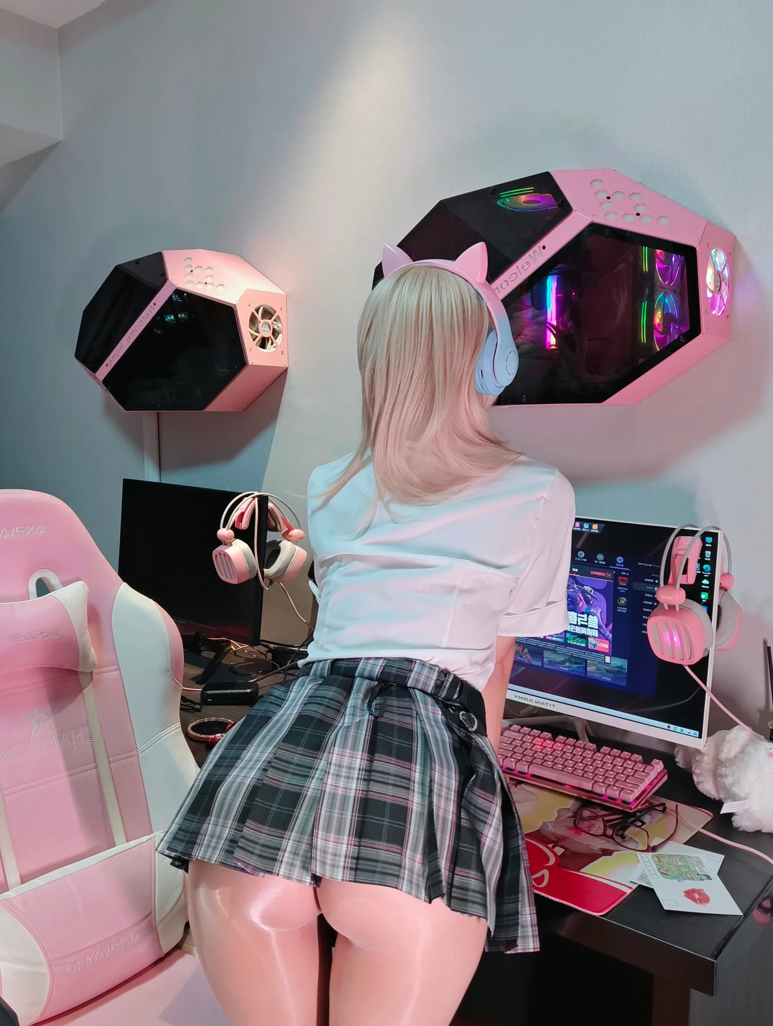 电竞女友 · 70