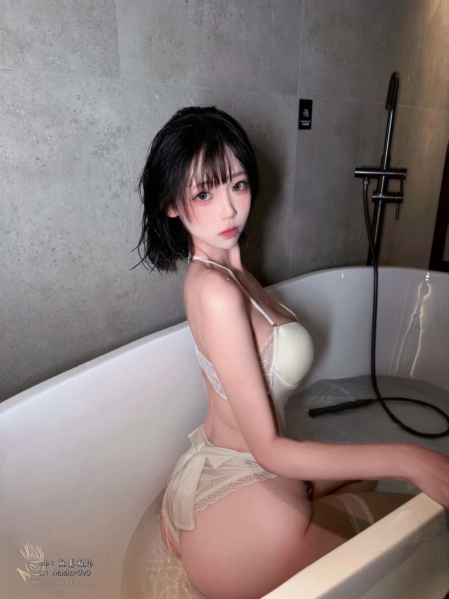 戏水 · 15