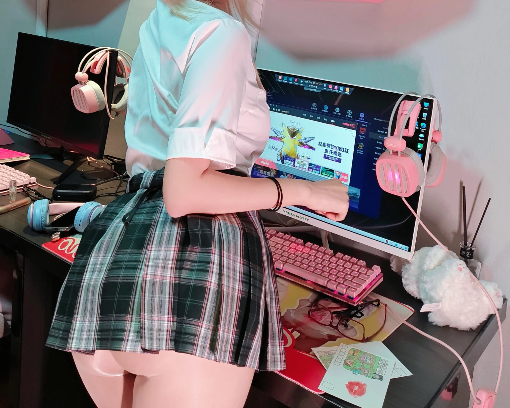 电竞女友 · 66